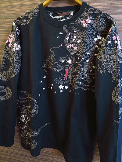 総刺繍！桜暴れ雲龍！長袖ラグランＴシャツ！ 和柄ブランド「さとり」